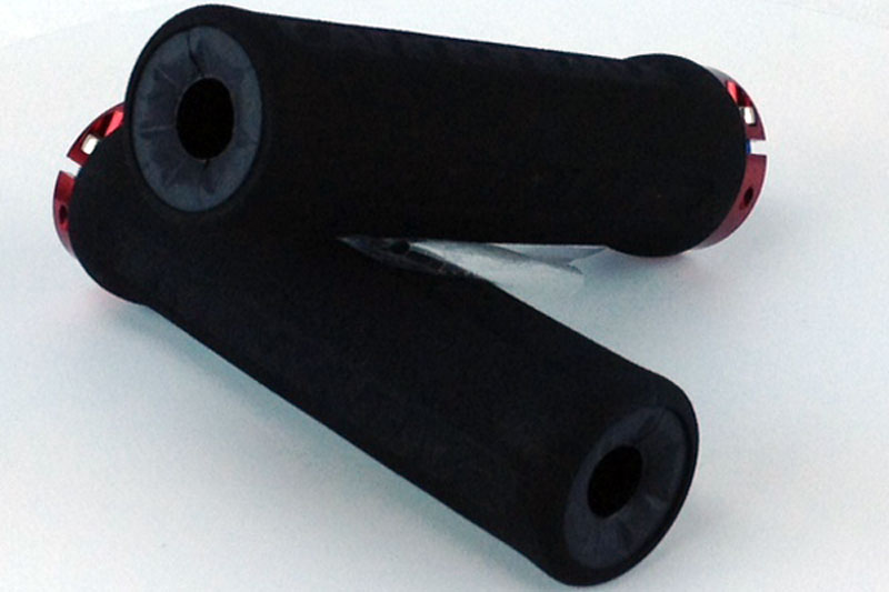 Cannondale Superlite Foam Grips Lock On - Black w/ Red - KA038/